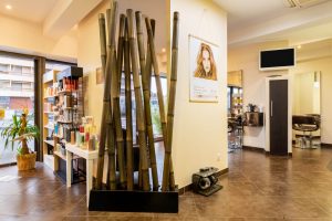 salon de coiffure akhira lons 64